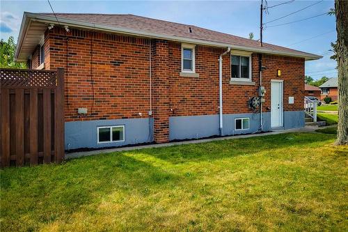 side yard - 44 Welbourn Drive, Hamilton, ON - Outdoor With Exterior