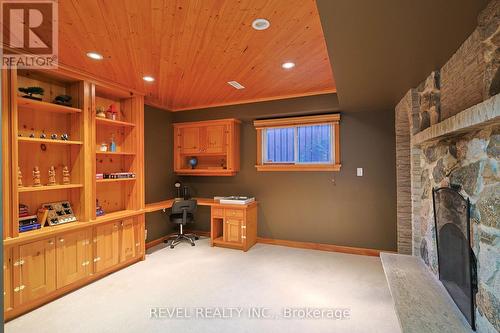 4124 Preston Avenue, Niagara Falls, ON - Indoor Photo Showing Other Room With Fireplace