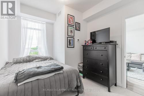 403 - 450 Dundas Street, Hamilton (Waterdown), ON - Indoor Photo Showing Bedroom