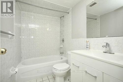 711 - 340 Dixon Road, Toronto (Kingsview Village-The Westway), ON - Indoor Photo Showing Bathroom