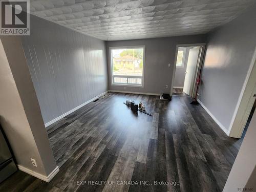 421 Birch St S, Timmins, ON - Indoor Photo Showing Other Room