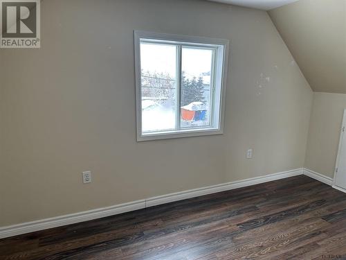 23-25 Aura Lake St, Timmins, ON - Indoor Photo Showing Other Room