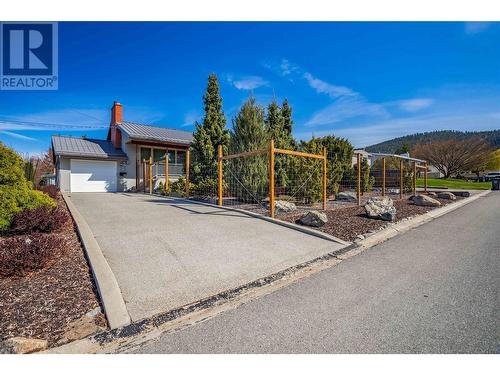 901 Barrington Avenue, Penticton, BC - Outdoor