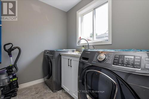 6 White Elm Road, Barrie (Holly), ON - Indoor Photo Showing Laundry Room