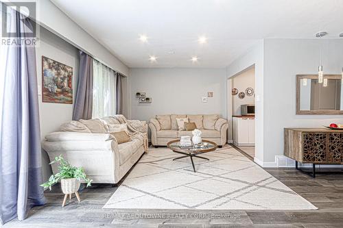 3 - 4199 Longmoor Drive, Burlington (Shoreacres), ON - Indoor Photo Showing Living Room