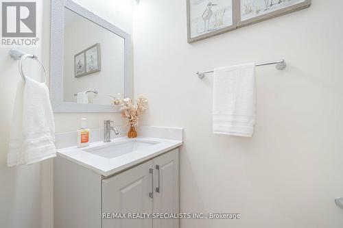 16 Mountland Road, Brampton (Bram East), ON - Indoor Photo Showing Bathroom