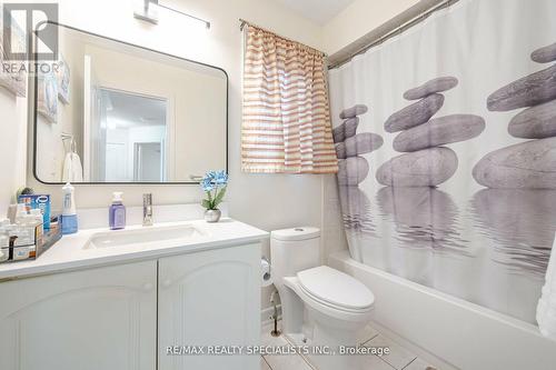 16 Mountland Road, Brampton (Bram East), ON - Indoor Photo Showing Bathroom