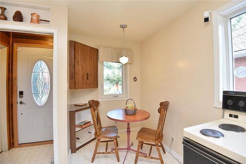 217 Grant Avenue, Hamilton, ON - Indoor Photo Showing Dining Room