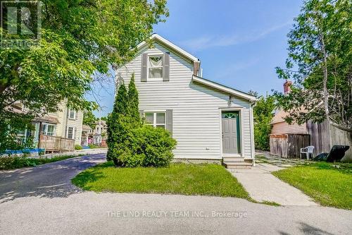 81 Wellington Street E, Aurora, ON - Outdoor