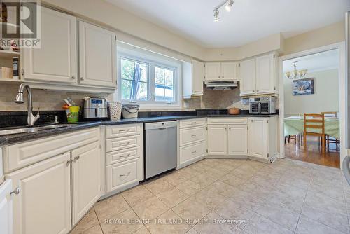 69 Shavian Boulevard, London, ON - Indoor Photo Showing Kitchen