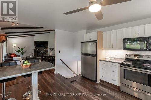 221 Merlin Crescent, London, ON - Indoor Photo Showing Kitchen