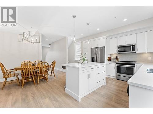 12840 Stillwater Court Unit# 22, Lake Country, BC - Indoor Photo Showing Kitchen With Stainless Steel Kitchen With Upgraded Kitchen