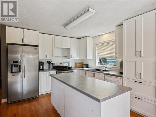 34 Donald, Saint-Antoine, NB - Indoor Photo Showing Kitchen