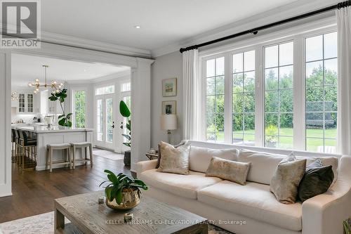 275 Athabasca Drive, Vaughan, ON - Indoor Photo Showing Living Room