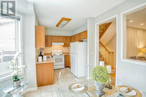 34 Briarcrest Drive, Markham (Berczy), ON - Indoor Photo Showing Kitchen