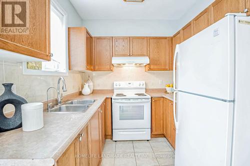 34 Briarcrest Drive, Markham (Berczy), ON - Indoor Photo Showing Kitchen With Double Sink