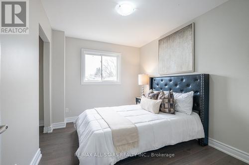 21 Sir Kay Drive, Markham (Markham Village), ON - Indoor Photo Showing Bedroom