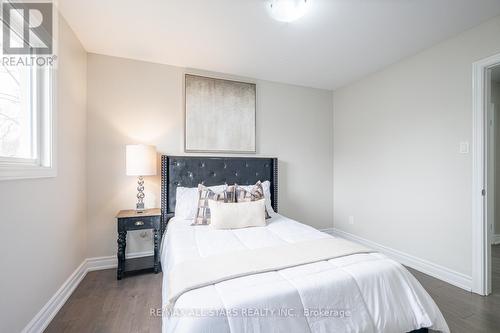 21 Sir Kay Drive, Markham (Markham Village), ON - Indoor Photo Showing Bedroom