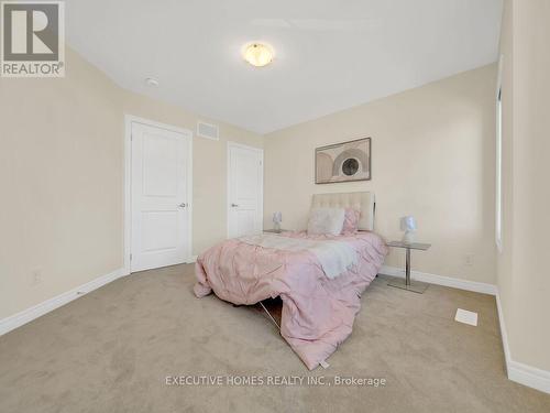 90 Broadacre Drive, Kitchener, ON - Indoor Photo Showing Bedroom