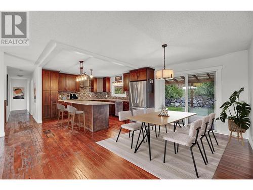 1555 Hollywood Road S, Kelowna, BC - Indoor