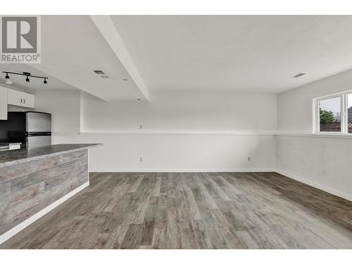 1555 Hollywood Road S, Kelowna, BC - Indoor Photo Showing Other Room