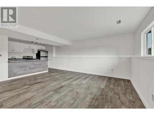 1555 Hollywood Road S, Kelowna, BC - Indoor