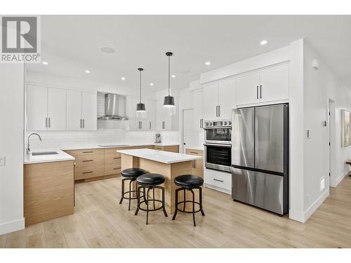 4271 Russo Street, Kelowna, BC - Indoor Photo Showing Kitchen With Upgraded Kitchen