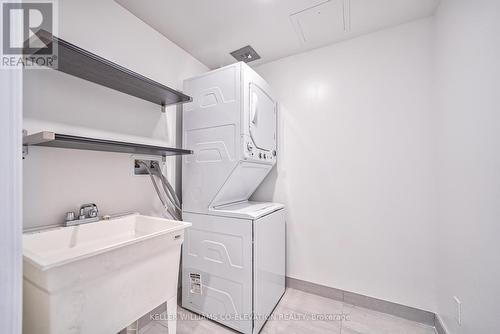 423 - 25 Richmond Street E, Toronto (Church-Yonge Corridor), ON - Indoor Photo Showing Laundry Room