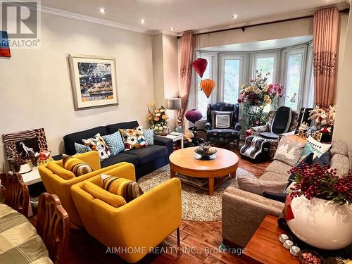 50 Hollingham Road, Markham (Unionville), ON - Indoor Photo Showing Living Room