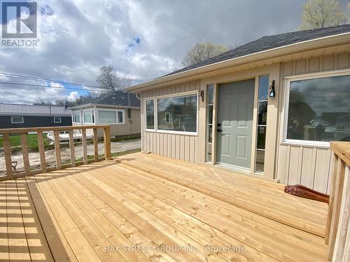 428 Limerick Street, Innisfil, ON - Outdoor With Deck Patio Veranda With Exterior