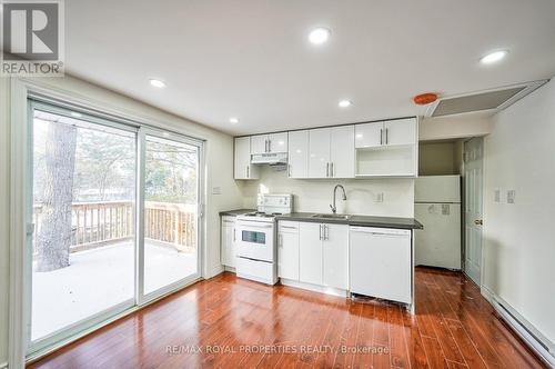 8144 Laidlaw Avenue, Ramara, ON - Indoor Photo Showing Kitchen