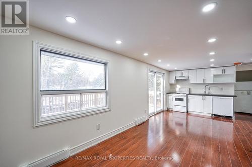 8144 Laidlaw Avenue, Ramara, ON - Indoor Photo Showing Kitchen