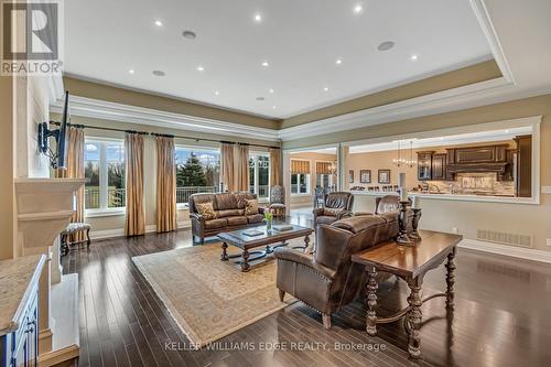 5100 14 Side Road, Milton, ON - Indoor Photo Showing Living Room