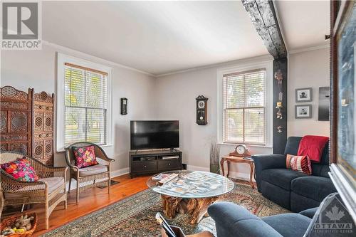 1873 Ramsay Conc 8 Road, Mississippi Mills, ON - Indoor Photo Showing Living Room