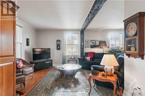 1873 Ramsay Conc 8 Road, Mississippi Mills, ON - Indoor Photo Showing Living Room