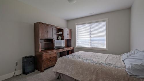 1740 Tower Ranch Drive, Kelowna, BC - Indoor Photo Showing Bedroom