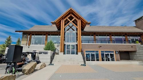 1740 Tower Ranch Drive, Kelowna, BC - Outdoor With Facade