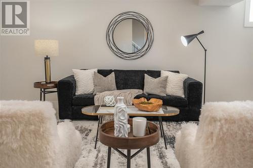 309 Anise Lane, Sarnia, ON - Indoor Photo Showing Living Room