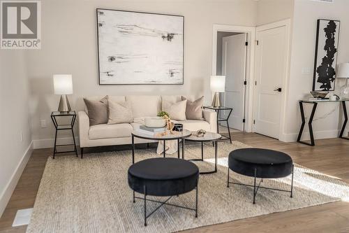 309 Anise Lane, Sarnia, ON - Indoor Photo Showing Living Room