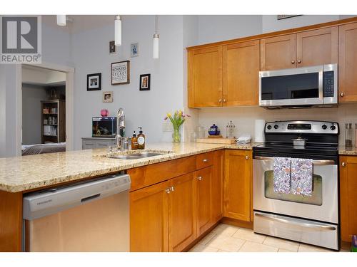 2200 Upper Sundance Drive Unit# 2208, West Kelowna, BC - Indoor Photo Showing Dining Room