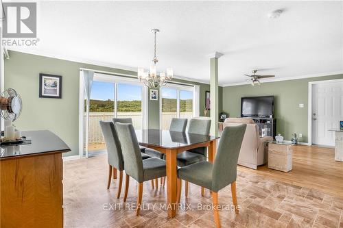 93 Montpetit Street, Prescott And Russell, ON - Indoor Photo Showing Dining Room