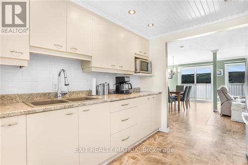 93 Montpetit Street, Prescott And Russell, ON - Indoor Photo Showing Kitchen With Double Sink