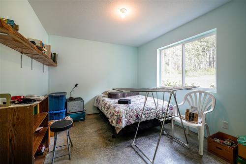 250 Gunter Ellison Road, Enderby, BC - Indoor Photo Showing Bedroom