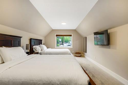 896 Hewetson Avenue, Kelowna, BC - Indoor Photo Showing Bedroom