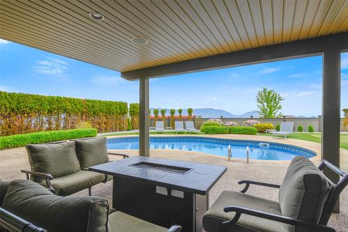 896 Hewetson Avenue, Kelowna, BC - Outdoor With In Ground Pool With Deck Patio Veranda