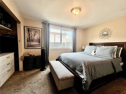 108-3800 24 Avenue, Vernon, BC - Indoor Photo Showing Bedroom