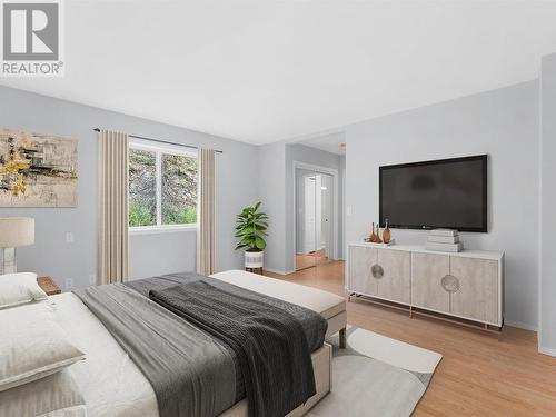 3559 Glen Eagles Court, West Kelowna, BC - Indoor Photo Showing Bedroom