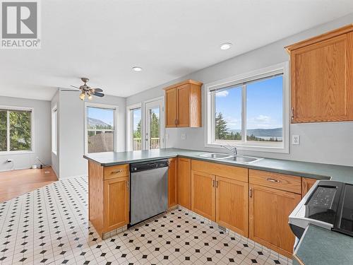 3559 Glen Eagles Court, West Kelowna, BC - Indoor Photo Showing Kitchen With Double Sink