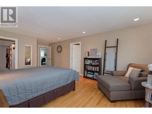 1630 17 Street Se, Salmon Arm, BC - Indoor Photo Showing Bedroom