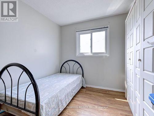 92 Simmons Boulevard, Brampton, ON - Indoor Photo Showing Bedroom